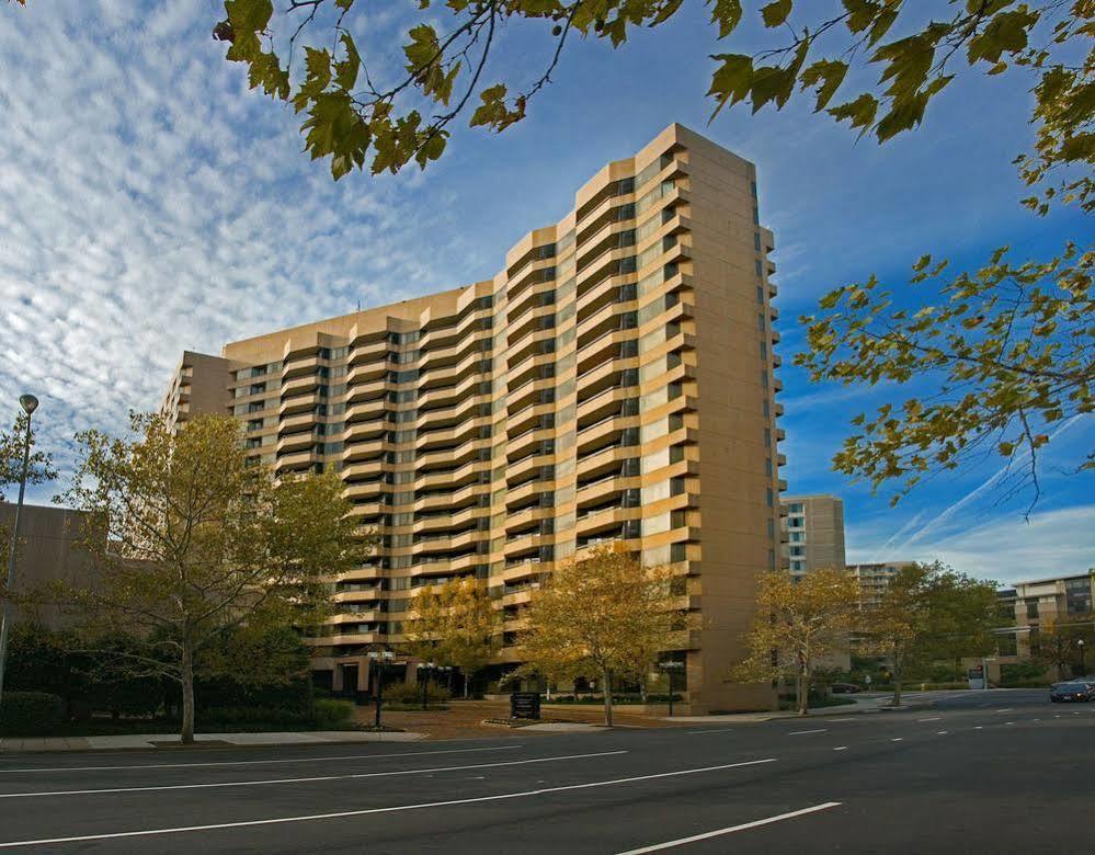Oakwood Crystal City Arlington Bagian luar foto