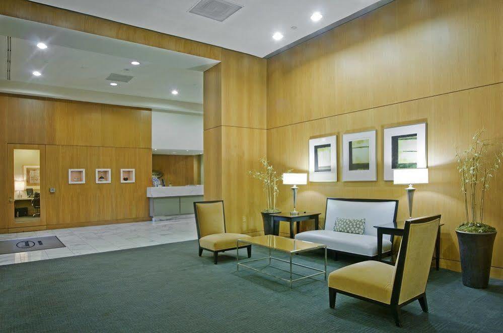 Oakwood Crystal City Arlington Bagian luar foto